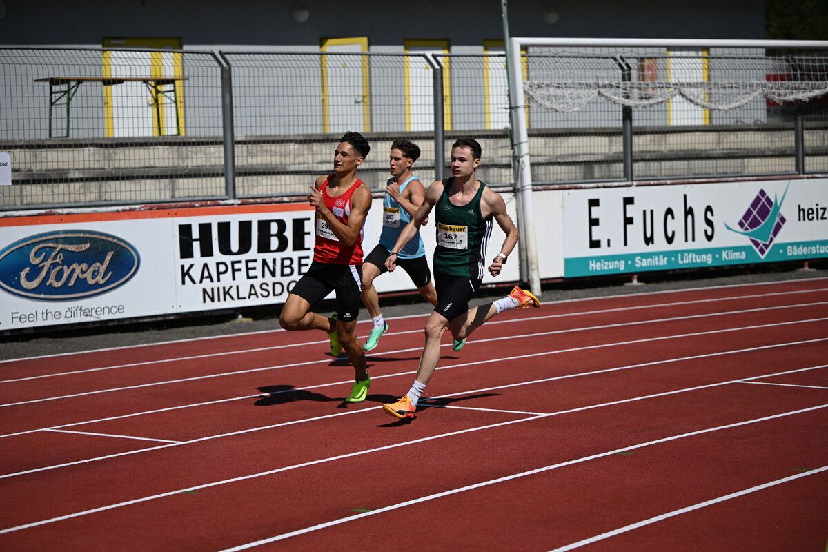 Leonhard Elbs (l.) holte auf der 400-m-Strecke Gold und Bronze. ÖLV