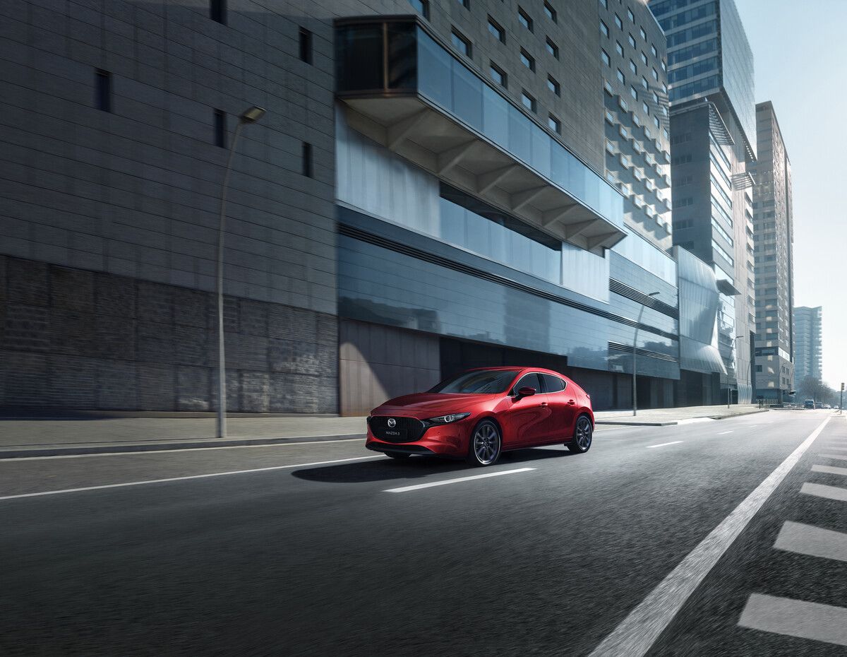 Mazda3: Der Nachfolger des 323 hat sich ab 2003 in bisher vier Generationen fix etabliert, für 2024 ist er adaptiert. Preis: ab 26.990 Euro.