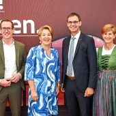 Prominente Eröffnungsgäste