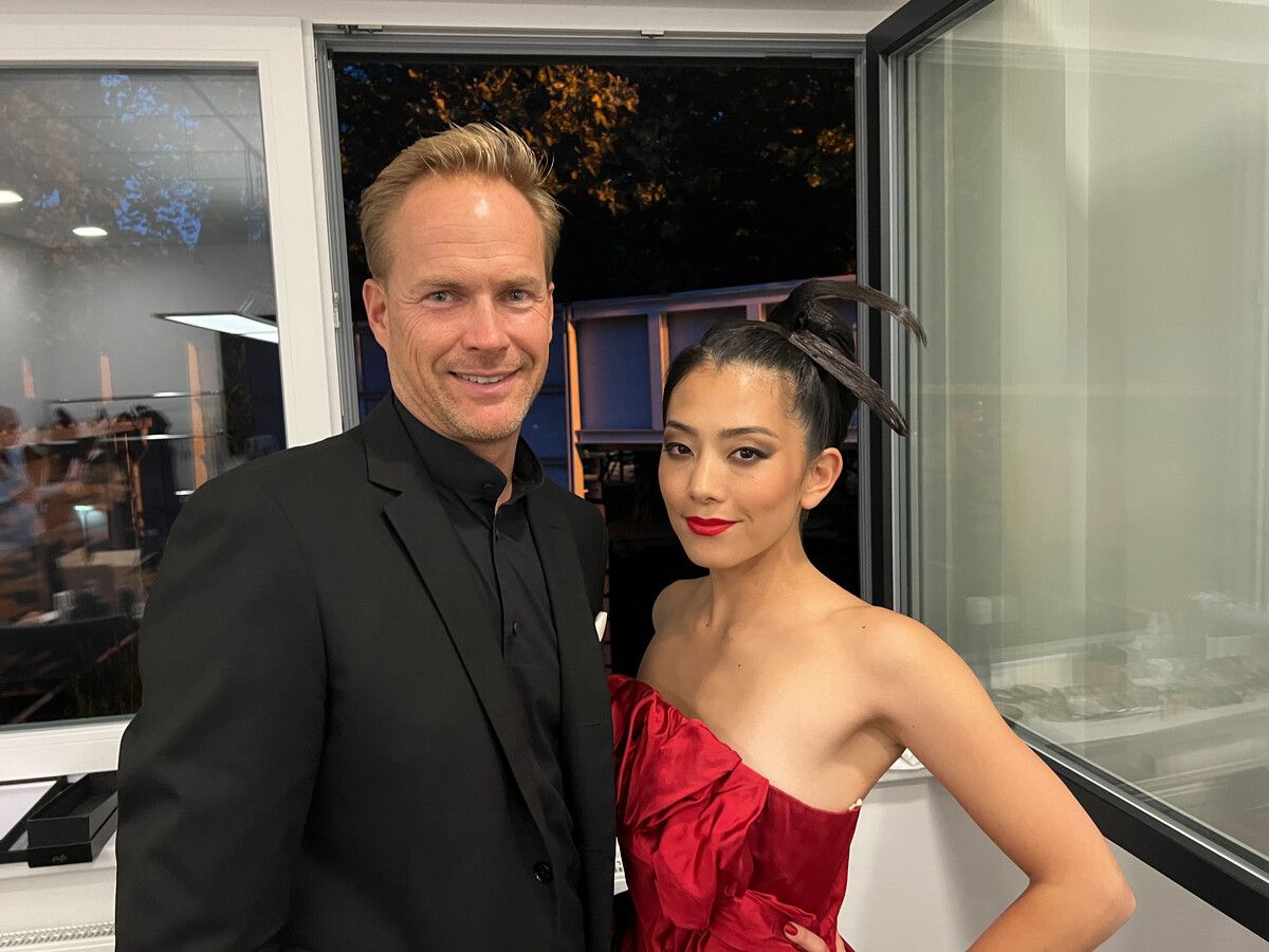 Starfigaro Hannes Steinmetz mit Model Manaho Shimokawa.