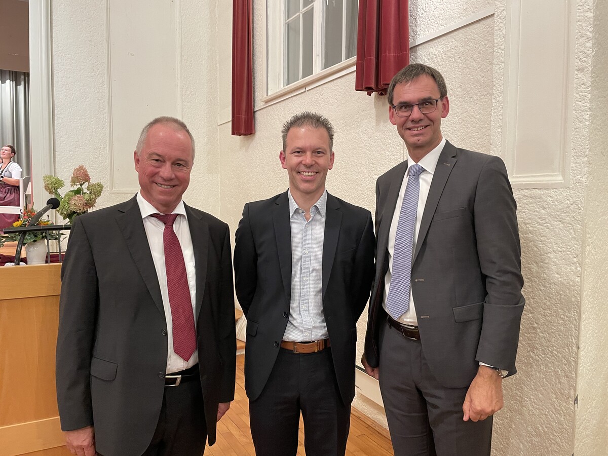Altbürgermeister Roman Kopf mit Nachfolger Thomas Bachmann und Landeshauptmann Markus Wallner.vn/hartmann