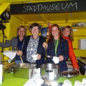 Eine Suppe mit Information als Beilage