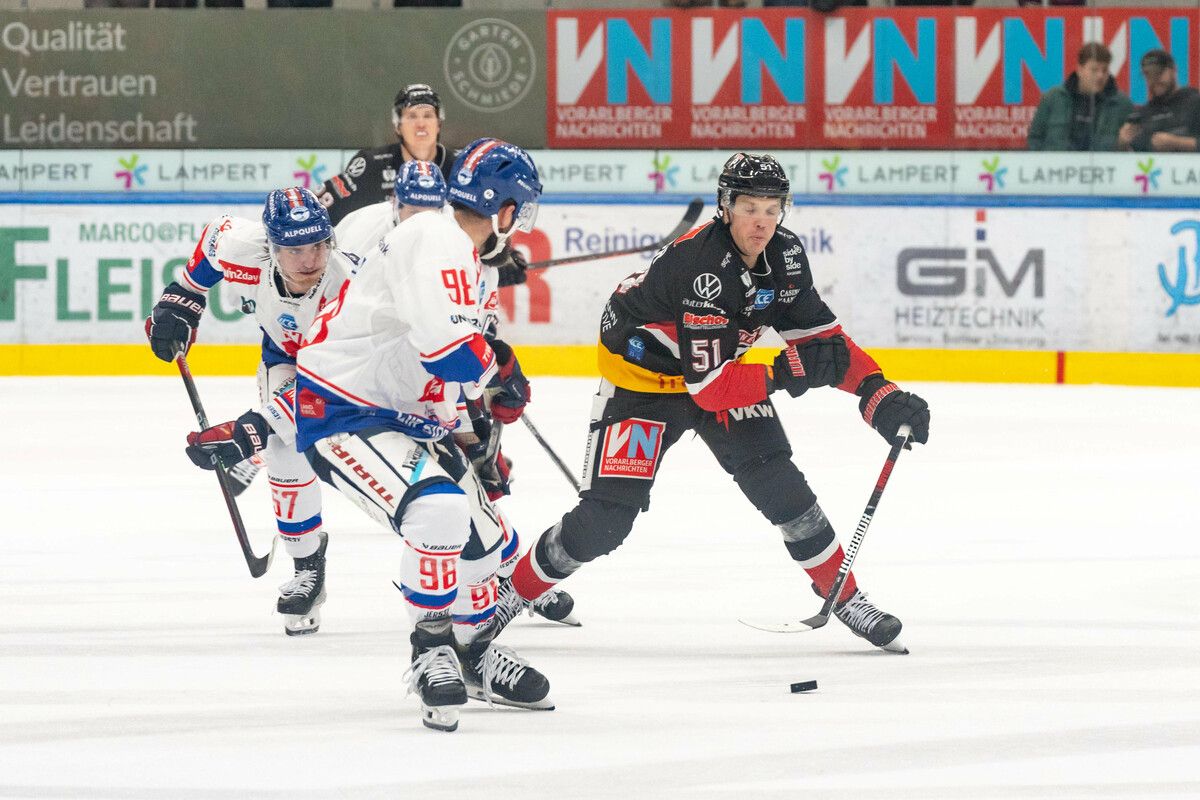 Daniel Woger brachte die Pioneers früh in Führung.Stiplovsek (2), Kofler