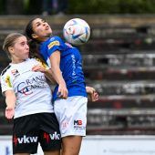 Der Favorit schlug im Derby zu