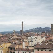 Straßen gesperrt: Bologna bangt um Wahrzeichen