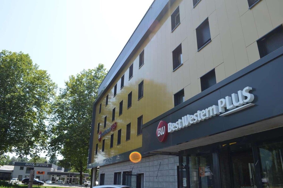 Das Hotel wurde erst 2017 errichtet und 2019 um eine zusätzliche Etage erweitert. Nach der Renovierung soll das Haus über 113 Zimmer verfügen. bestwestern