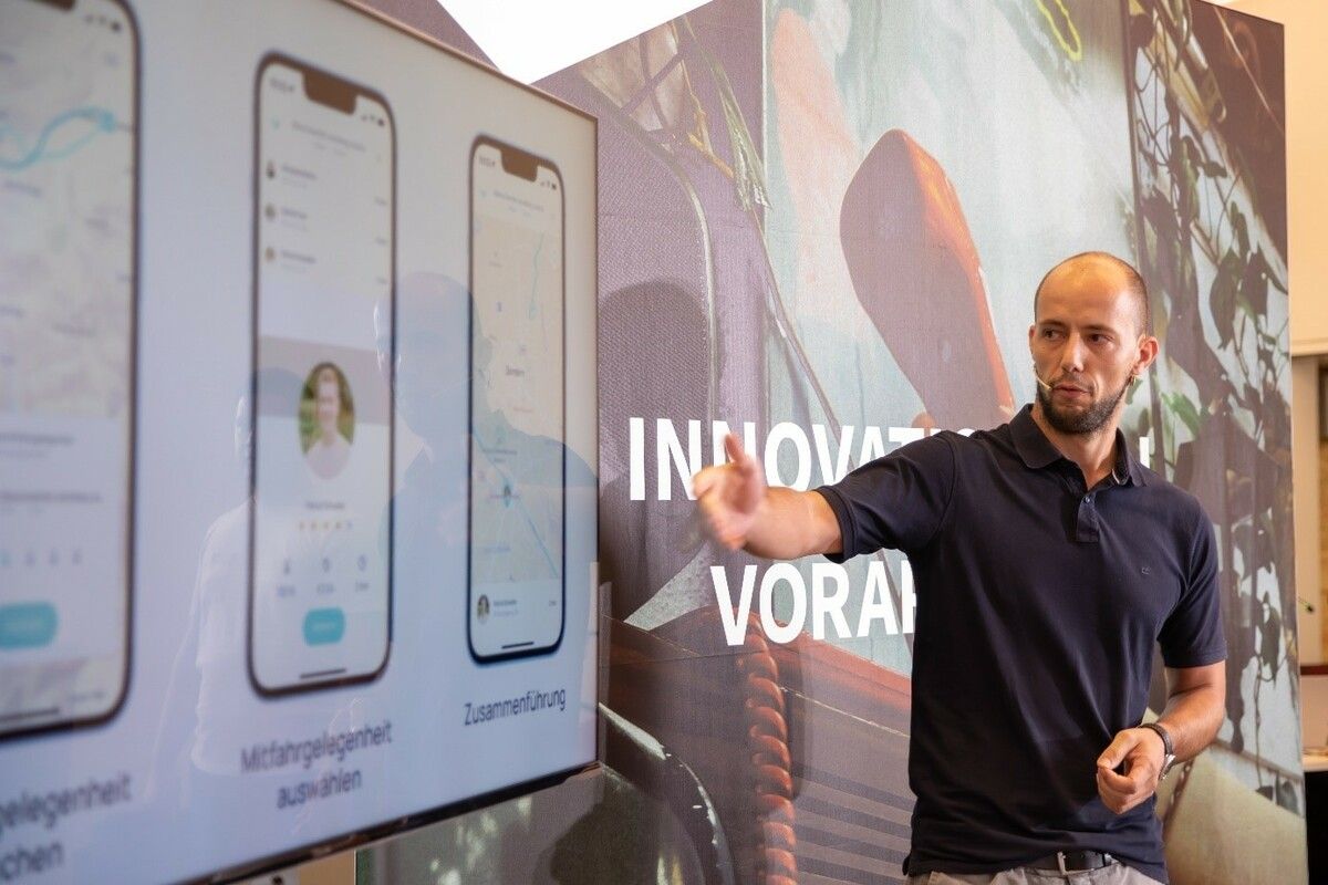 Das Start-up VLOW beim Pitch im Rahmen des Innovation Call Vorarlberg. Pitches sind eine Form, um eine Jury von seiner Geschäftsidee zu überzeugen. Folie/WISTO