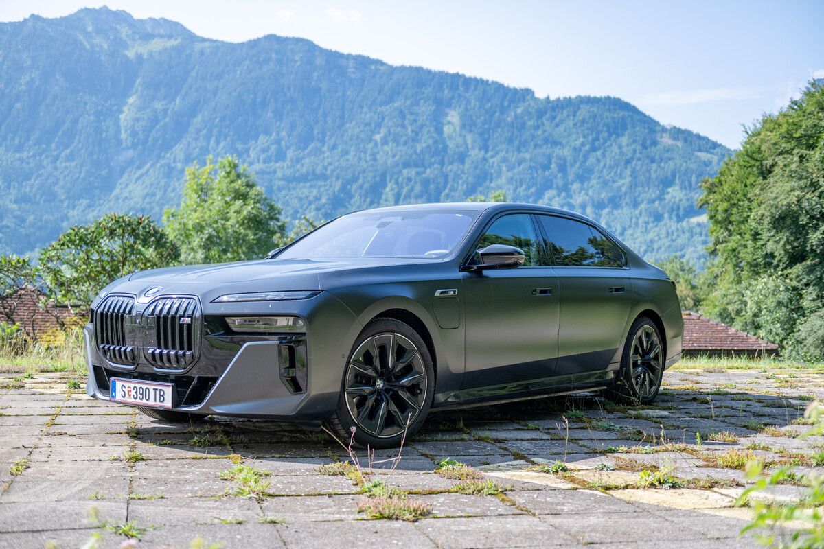 Der Hybrid-Siebener zelebriert die großspurige Gelassenheit.Steurer