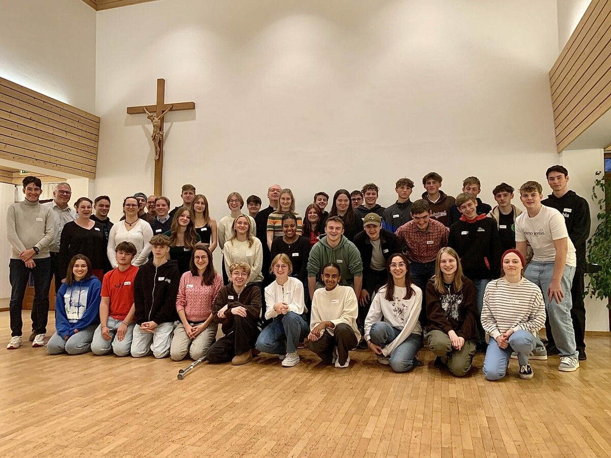 Die Firmlinge und das Firmteam aus Hohenems bereiten sich auf die Firmung im Mai 2024 vor.Kath. Kirche