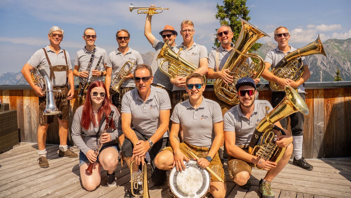 Die MUTALmusig sorgt für die passende Stimmung beim Oktoberfest.mutalmusik
