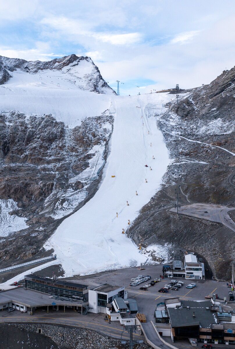 Die Piste am Rettenbachferner vor dem Start der Weltcupsaison. Den Auftakt machen am 28. Oktober die Damen, einen Tag später legen dann die Herren los.GEPA