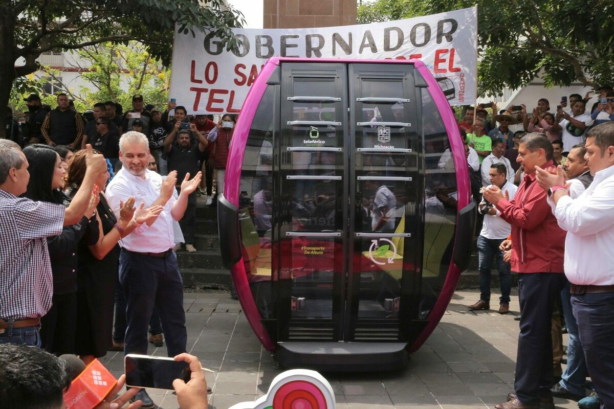 Die Präsentation der Stadtseilbahn-Kabinen in Uruapan wurde beklatscht. SMVTV