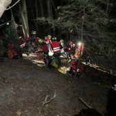 Kletterer hing drei Stunden ­kopfüber in der Örflaschlucht