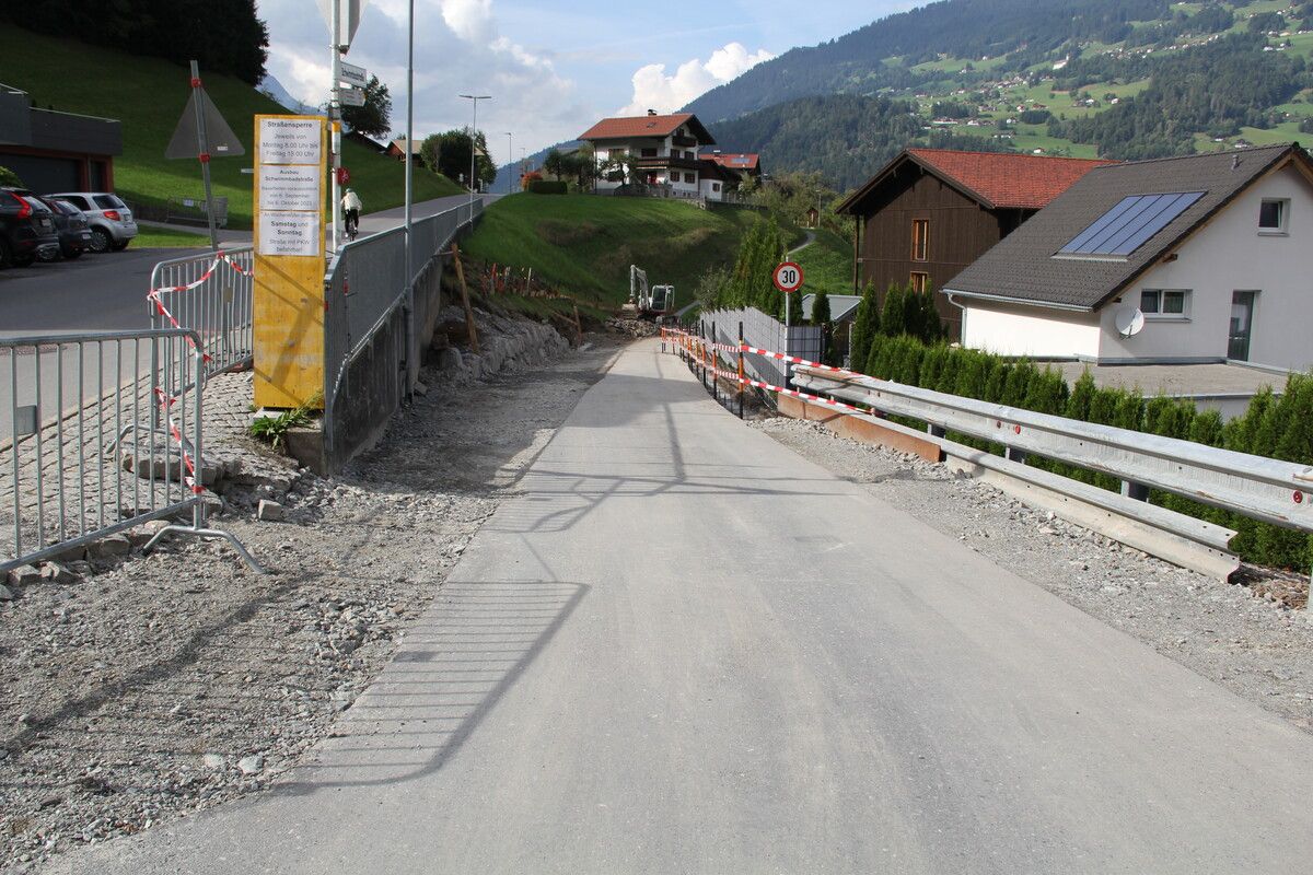 Die Schwimmbadstraße in Tschagguns wird für 140.000 Euro verbreitert. STL
