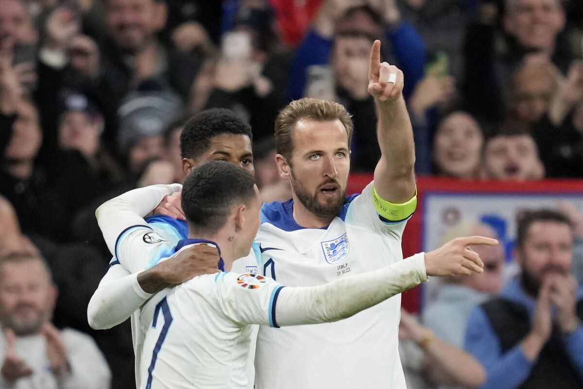 Doppeltorschütze Harry Kane bejubelt seinen Führungstreffer.ap