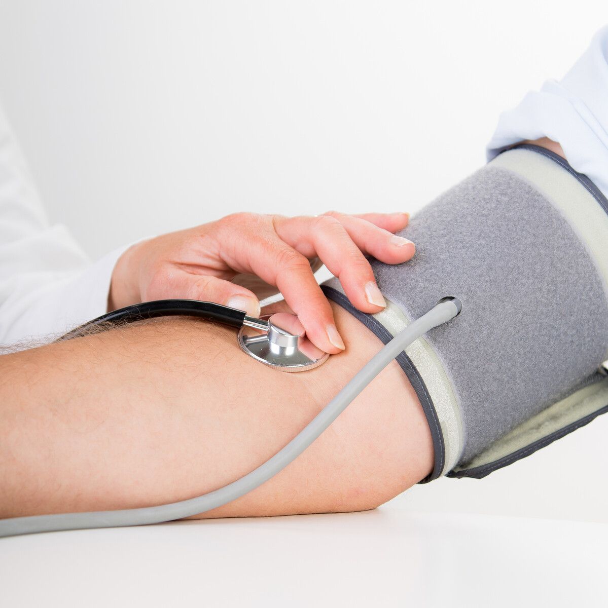 Eine Blutdruckkontrolle kann nie schaden, zählt hoher Blutdruck doch zu den größten gesundheitlichen Risikofaktoren. adobestock