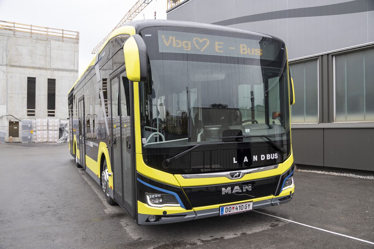 Im Oberen Rheintal sind mit dem Fahrplanwechsel zwölf neue E-Busse unterwegs. VN/Paulitsch