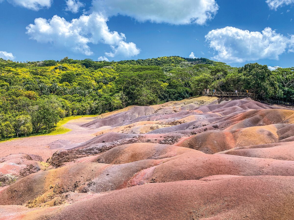 Geologisches Phänomen: Die Siebenfarbige Erde von Chamarel.Beate Rhomberg