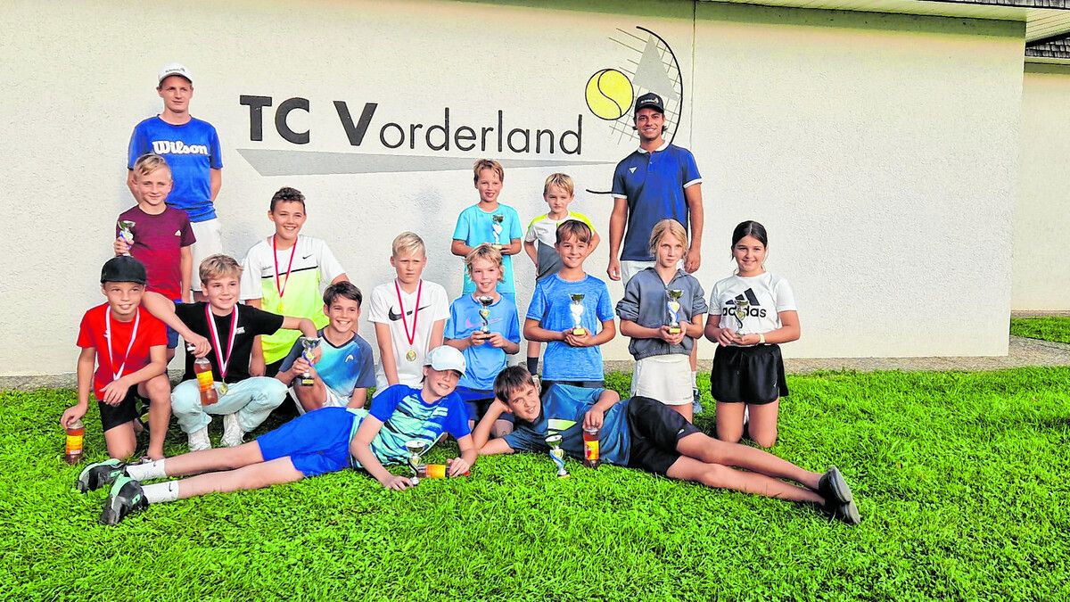 Glänzende Erfolge und strahlende Sieger: TC Vorderland beendet Tennissaison 2023.TC Vorderland