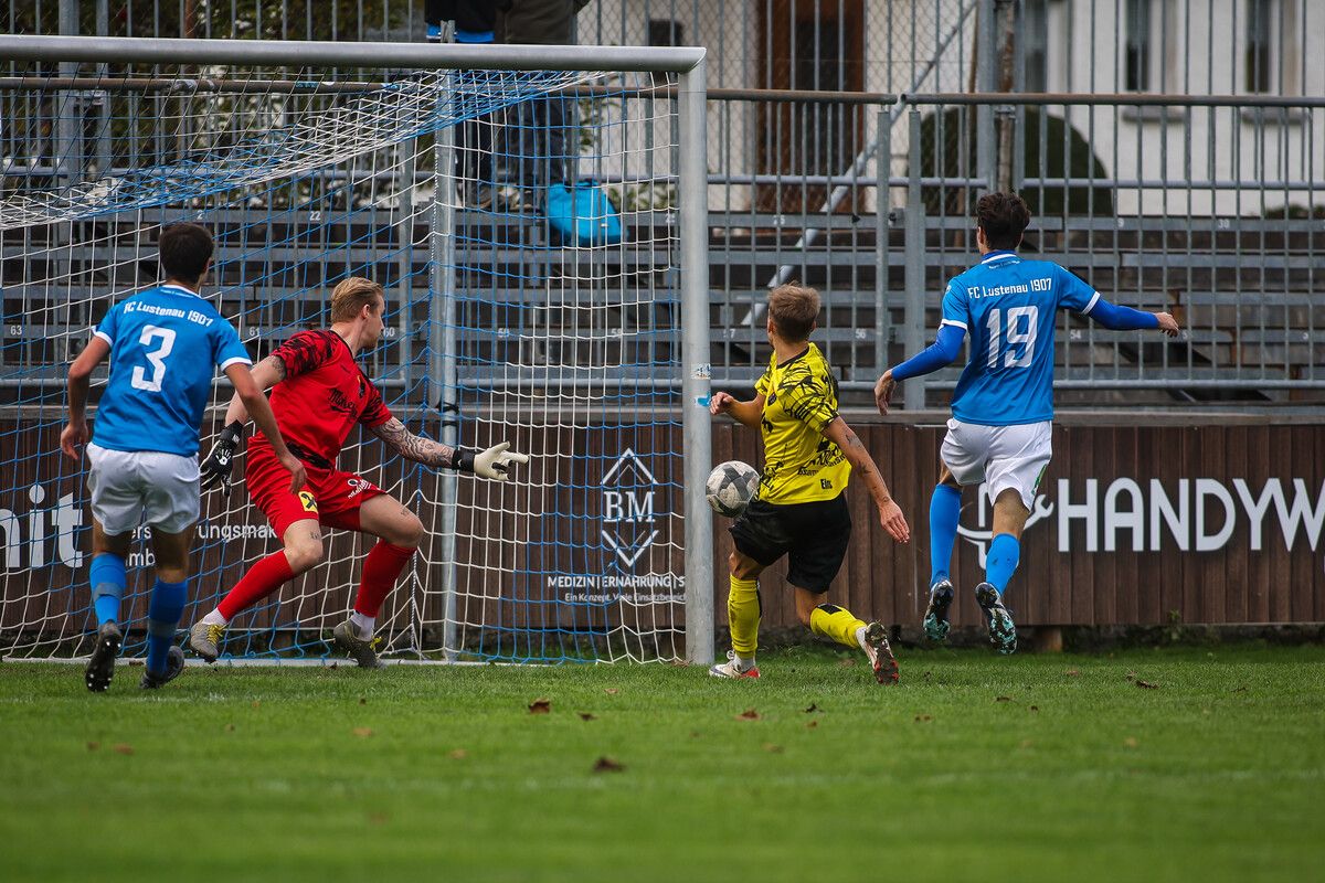 Gleich vier Treffer gelangen FCL-Torjäger Simon Lukas Grabherr (Nummer 19) beim 4:2-Erfolg seiner Mannschaft gegen Höchst.Steurer