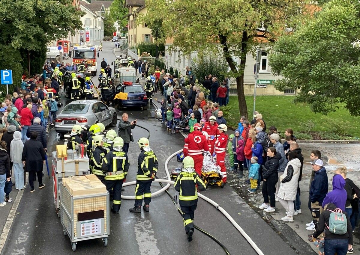 In der Götzner Bahnhofstraße fand am vergangenen Wochenende die alljährliche Herbstübung der Feuerwehr statt. MG Götzis