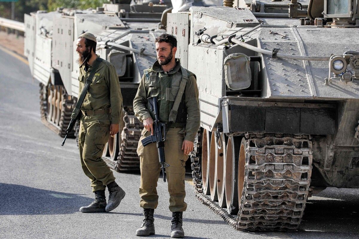 Israel ist bereit für den Einmarsch in den Gaza-Streifen. Doch der große Hemmfaktor sind die Geiseln, die sich in der Gewalt der Hamas-Terroristen befinden. AFP