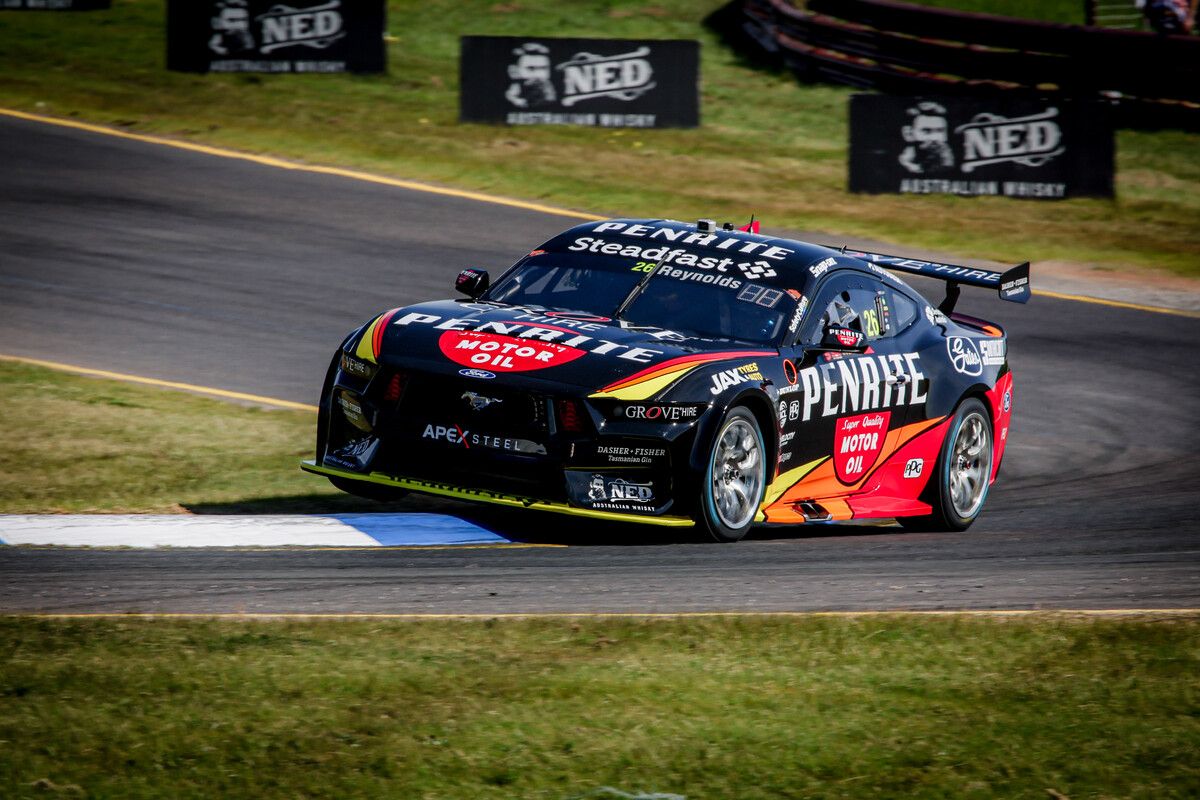 Kevin Estre und Matthew Payne belegten beim Bathurst 1000 Platz elf. NOGER