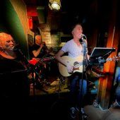 Livemusik erklang in allen Ecken der Stadt