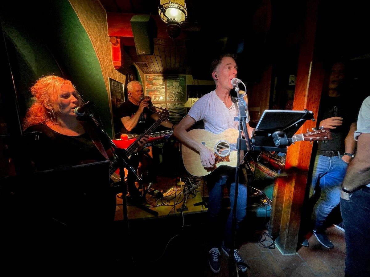 „LST Unglugged“ brachten heuer den Shamrock Irish Pub zum Bersten. VN/HE (2)
