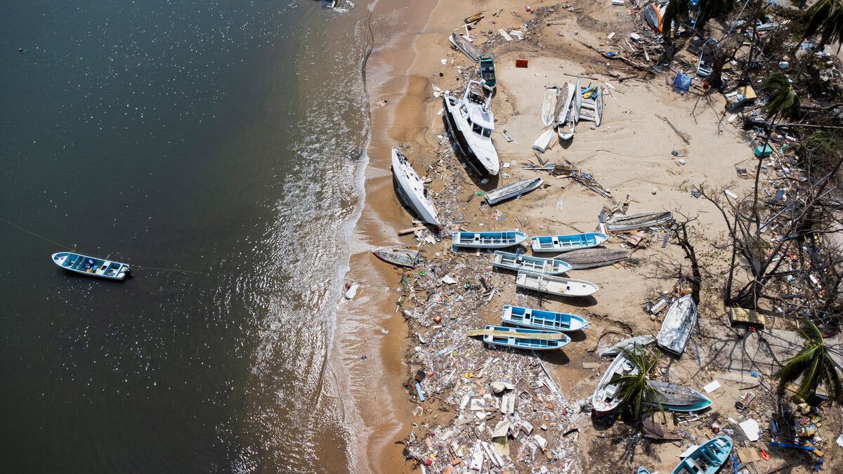 Nach dem Hurricane Otis in Mexiko sind die Spuren der Verwüstung offensichtlich: Etwa diese zerstörten Boote in Acapulco. Reuters