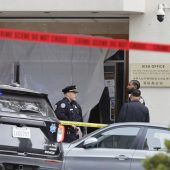 Auto kracht in chinesisches Konsulat in San Francisco