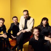 Alternative-Rock in farbigem Gewand
