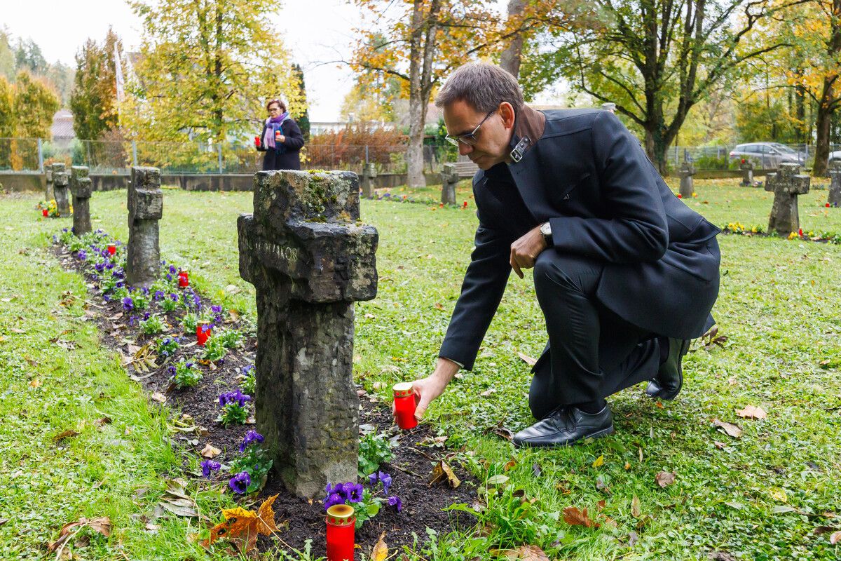 80 Jahre Soldatenfriedhof St. Wolfgang: Erinnerung an die Bombardierung von Feldkirch.