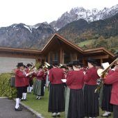 Vereinsgottesdienst und Kriegerehrung mit Hock
