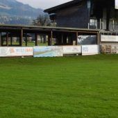 Am Sportplatz heißt es weiter warten