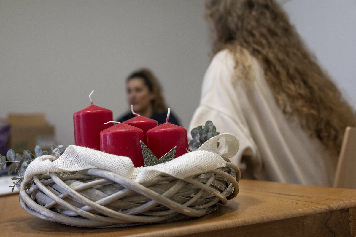 Auch Adventkränze sind in den vergangenen Wochen in der Justizanstalt Feldkirch entstanden. VN/RP