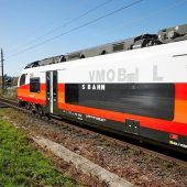 Neue Nahverkehrszüge sind jetzt alle auf Schiene