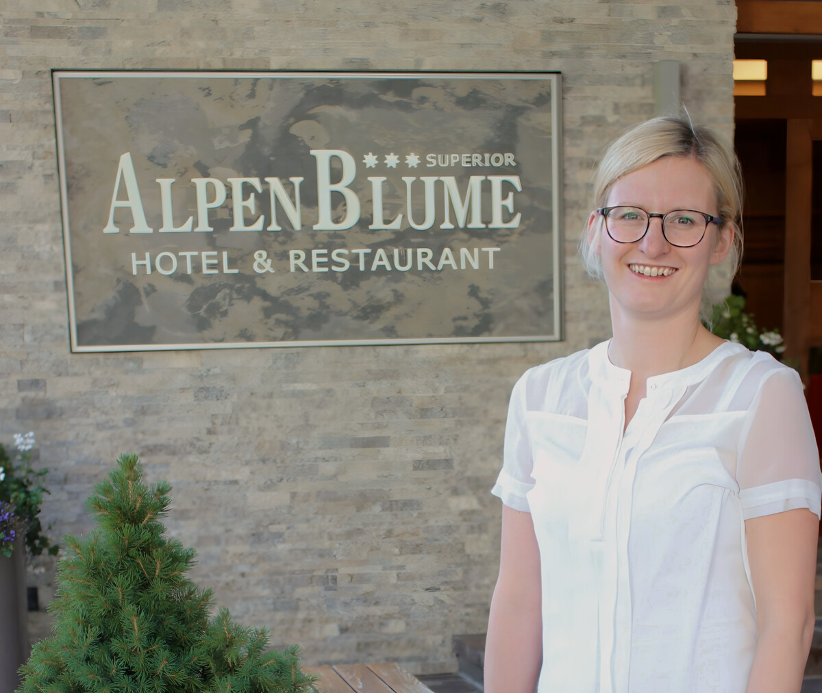 Barbara Kohler leitet gemeinsam mit ihrem Ehemann Stefan das Hotel Alpenblume bereits in der vierten Generation. STP