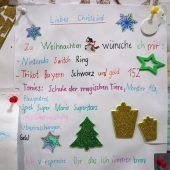 Jetzt ist wieder Hochbetrieb im Weihnachtspostamt