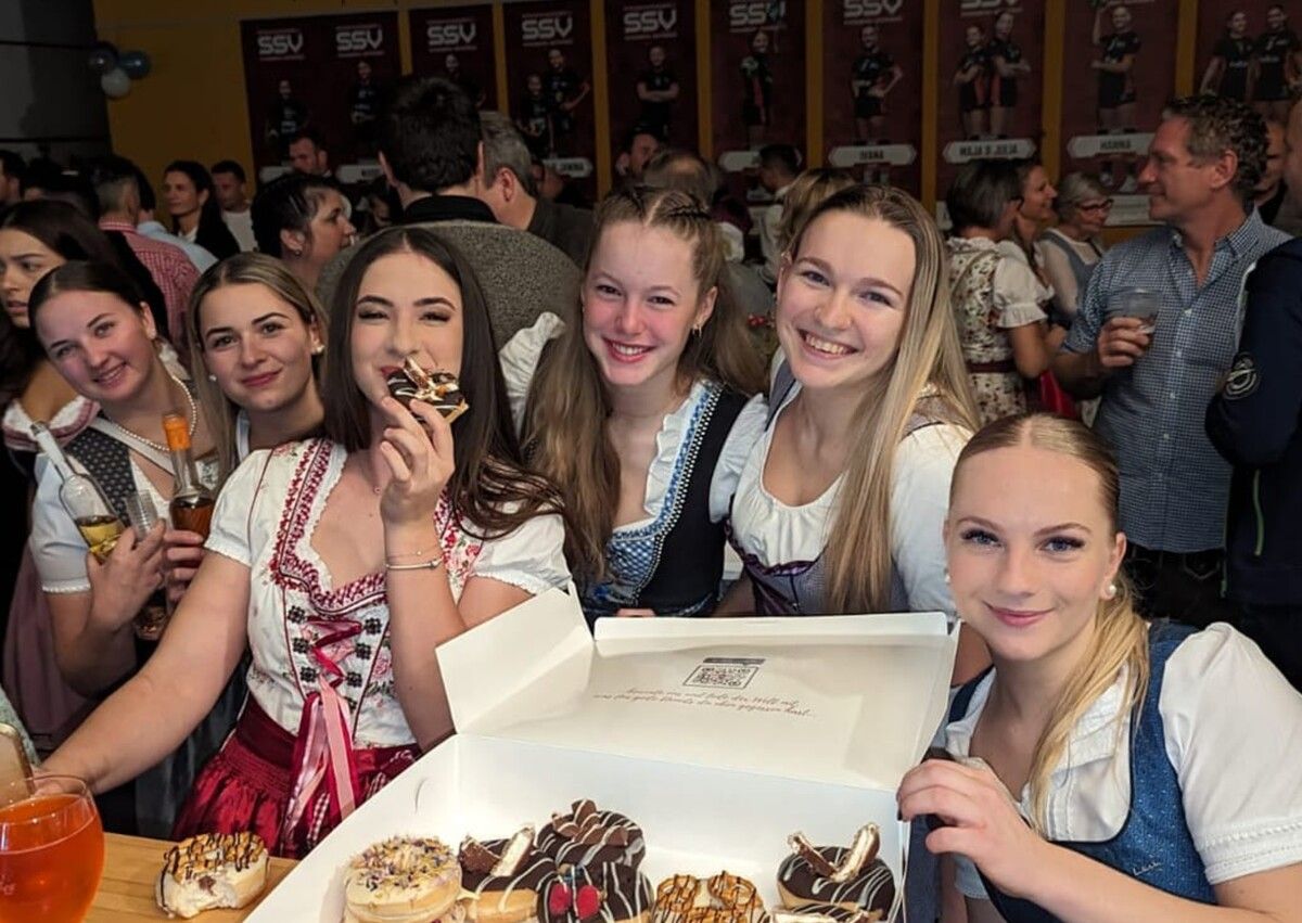 Beim anschließenden Oktoberfest in der SSV-Kantine ließen es sich die Spielerinnen und alle Gäste gut gehen.