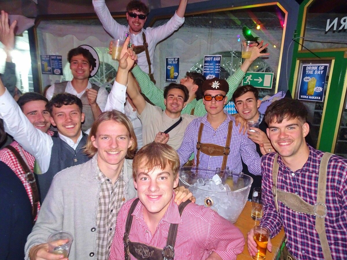 Beste Stimmung herrschte auch beim diesjährigen Oktoberfest des SC Admira Dornbirn. cth (4)