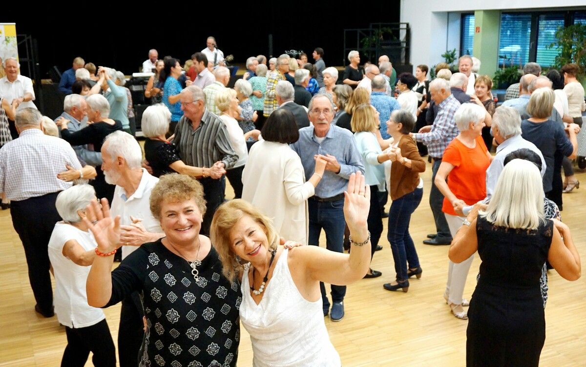 Beste Stimmung herrschte beim Herbsttanz von Vorarlberg 50plus in Koblach mit dem Duo Oldies 2.50plus