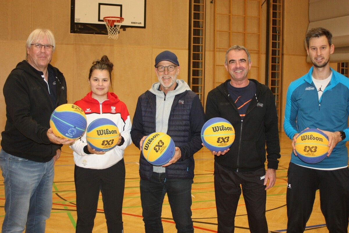 Christoph Neyer,Diana Picorusevic, Andreas Khüny, Peter Lins und Conny Berchtold. VN-TK