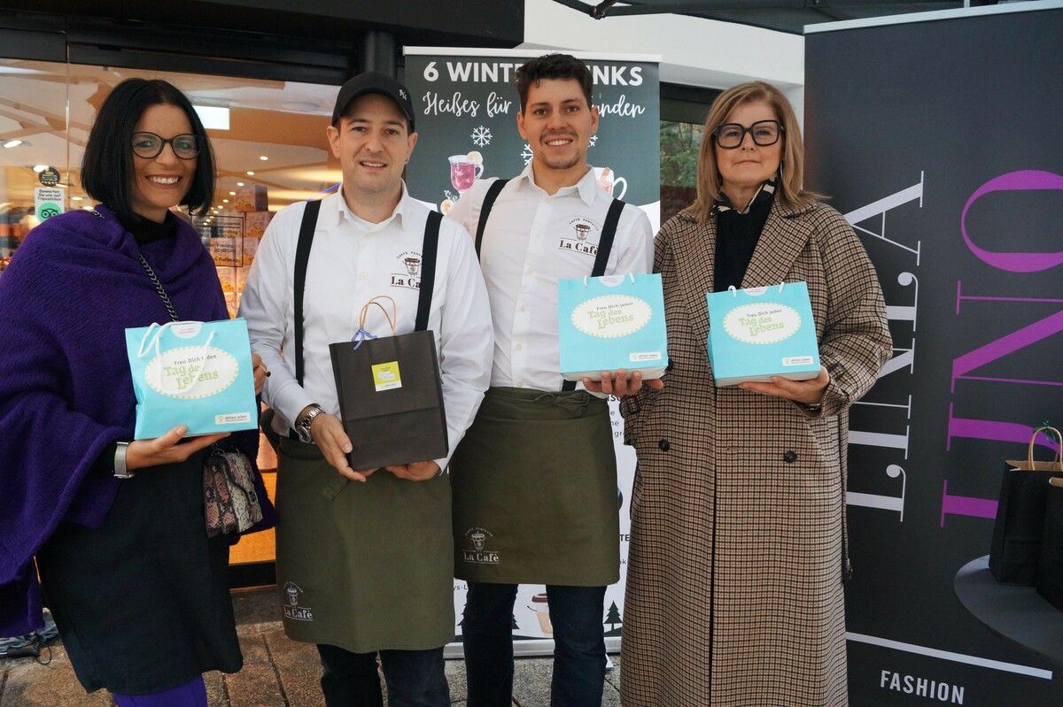 Daniela Erath-Mohr (Verein Aktion Leben), Claudio Errico und Manuel Vetter von Le Café und Lydia Vukojevic von Linea Uno. YAS (3)