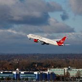 Atlantik-Flug mit nachhaltigem Treibstoff hebt in London ab