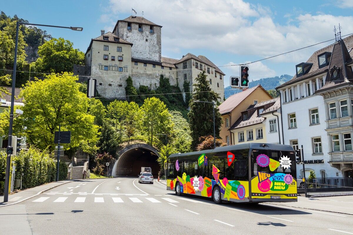 Der Infobus macht Halt in den Mitgliedsgemeinden. Dort gibt es Informationen zum Landbusangebot.