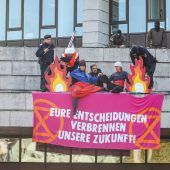Demo während Landtagssitzung