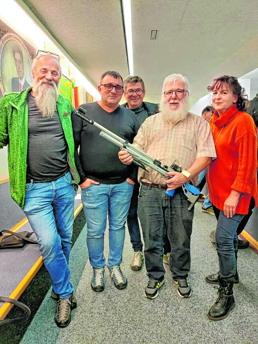 Die Altpfadfinder nahmen mit Begeisterung am traditionellen Ortsvereine-Schießen teil.Altpfadfinderclub