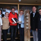 Fünf Edelweiß für ein Apartmenthaus