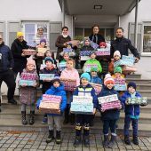 Volksschüler verwandeln leere Schuhkartons in wahre Schätze